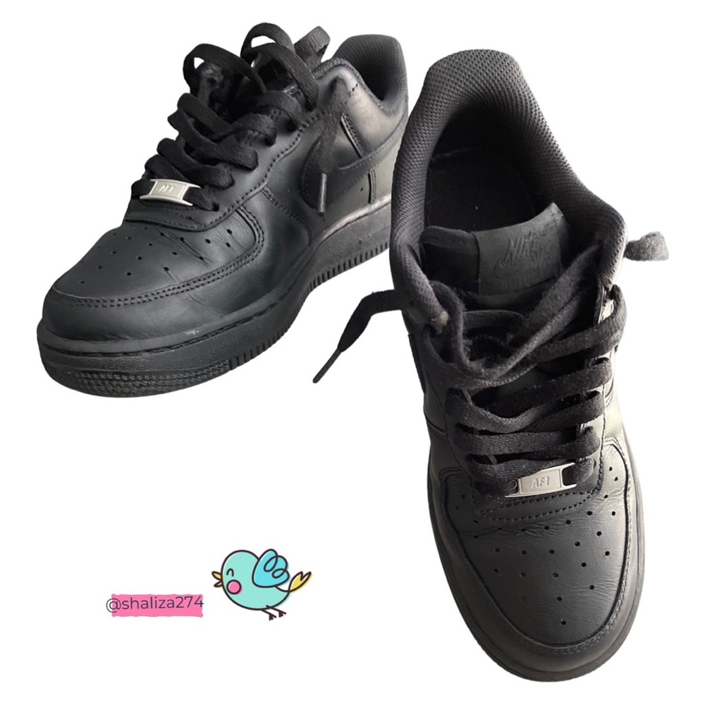 Womens Air Force 1’s